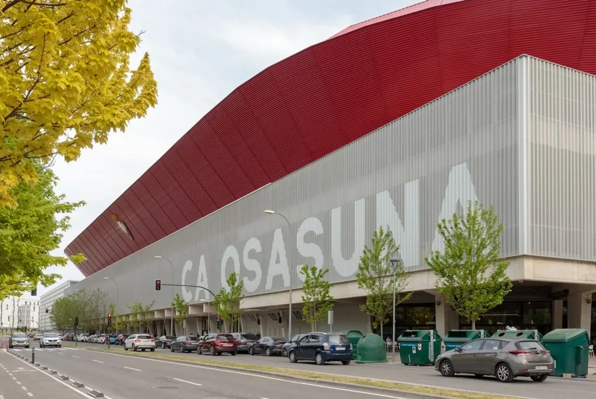osasuna-pozyskala-dwoch-nowych-zawodnikow-rockson-yeboah-i-diego-rico-w-pampelunie